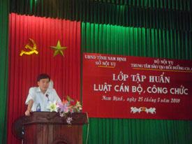Lớp tập huấn Luật Cán bộ, công chức tại Nam Định